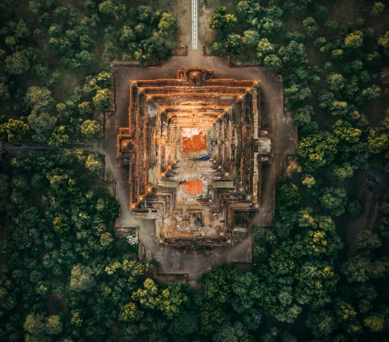 THE WORLD FROM ABOVE THE WORLD FROM ABOVE