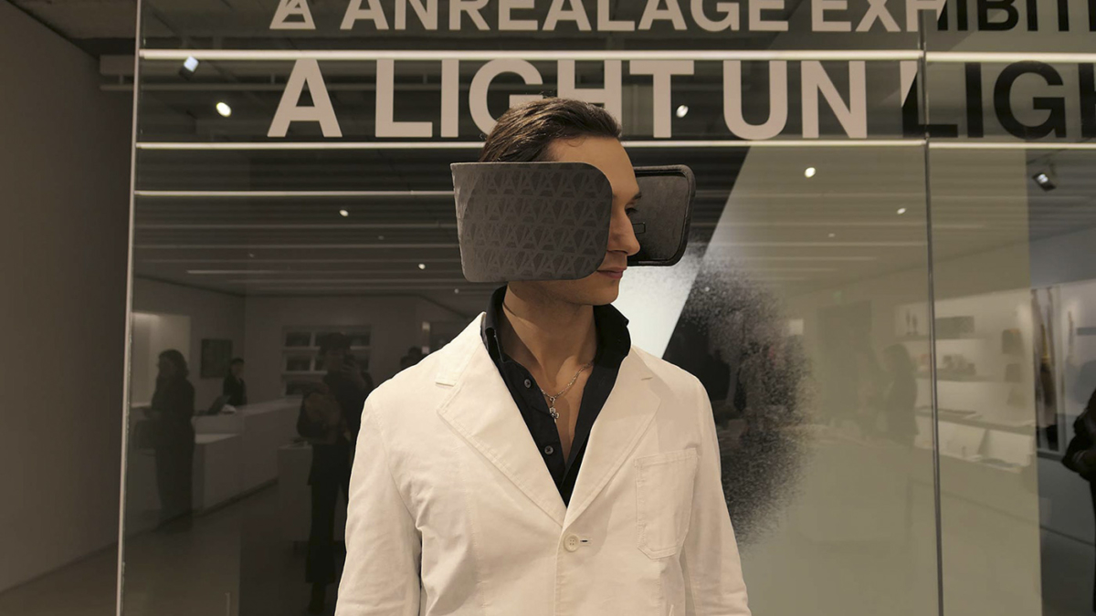 HUMAN BLINKERS? HUMAN BLINKERS?